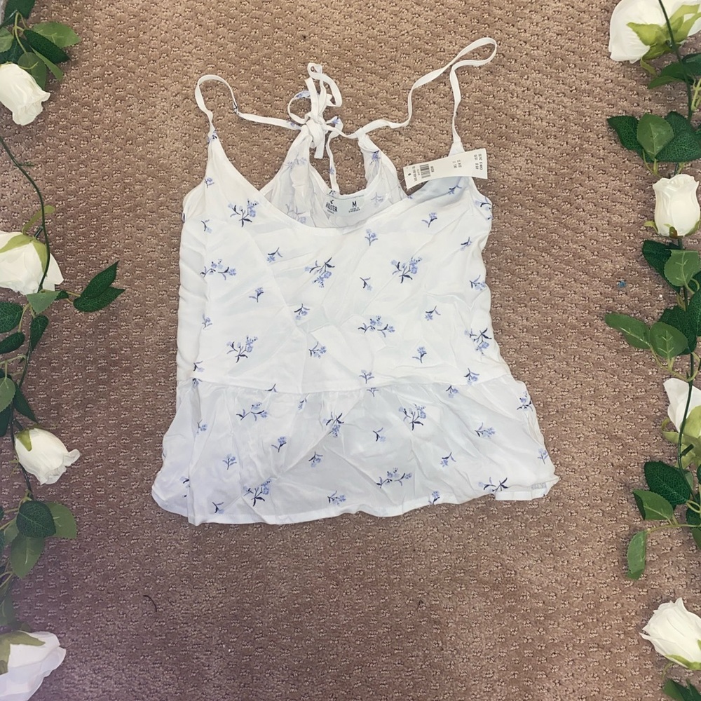 Hollister Tie Back Tank Top White With Blue Flowers Size Medium / Tags On